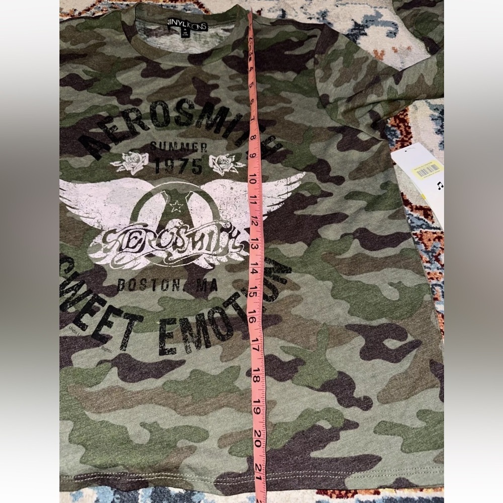 NWT The Vinyl Icons AEROSMITH Summer 1975 Women’s Camo Long Sleeve Tshirt - Picture 6 of 6